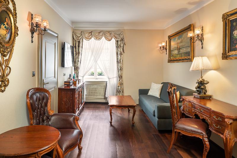 Iron Gate Hotel & Suites Prague by BHG - Oda