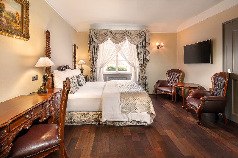 Iron Gate Hotel & Suites Prague by BHG - Oda