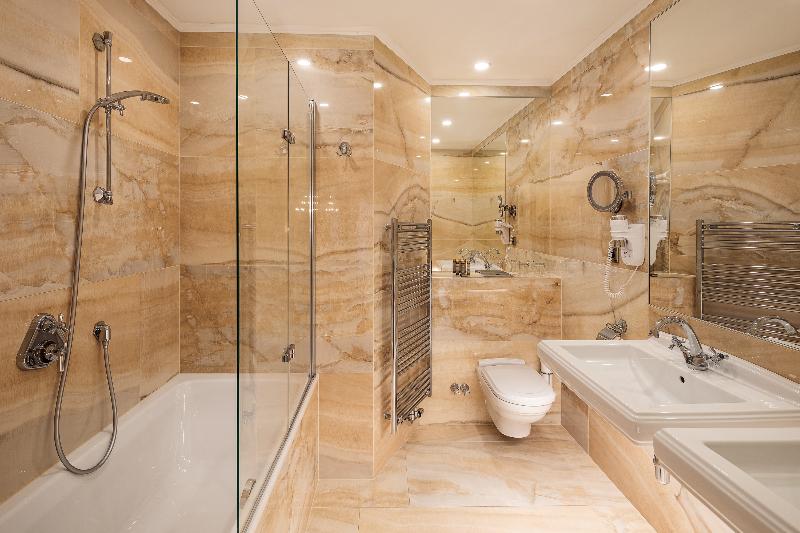 Iron Gate Hotel & Suites Prague by BHG - Oda