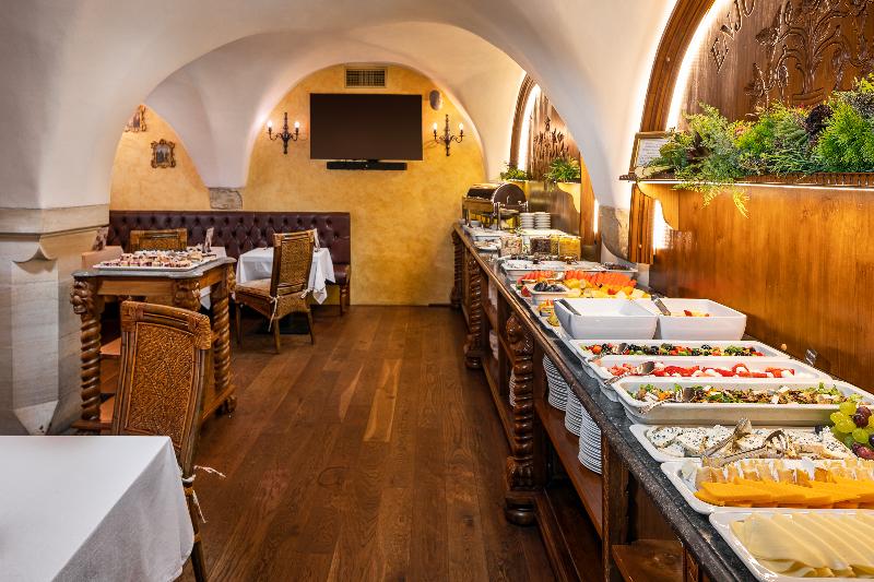 Iron Gate Hotel & Suites Prague by BHG - Restoran