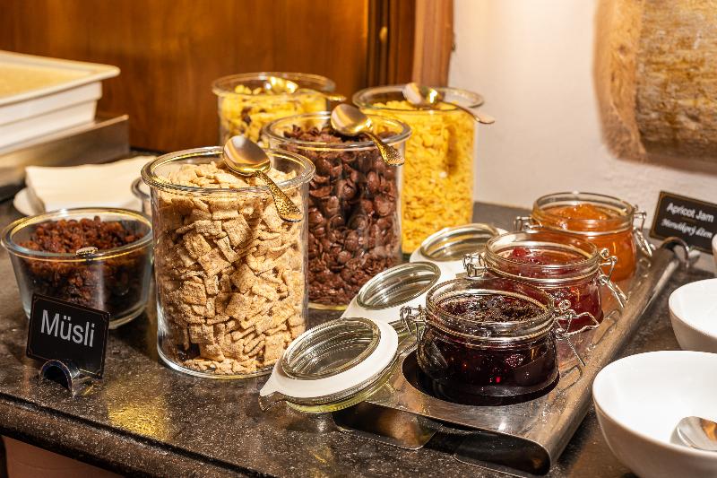 Iron Gate Hotel & Suites Prague by BHG - Restoran