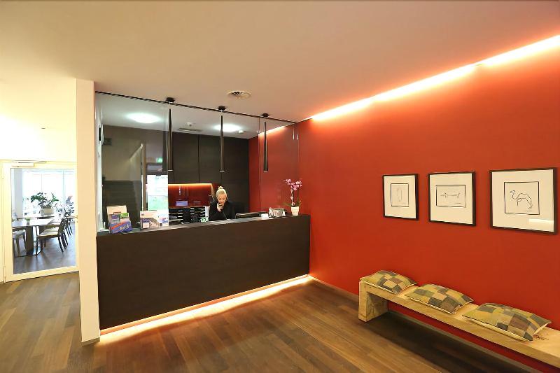 Businesshotel Lux - Lobi