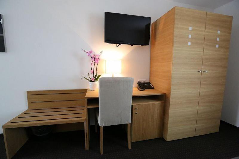 Businesshotel Lux - Oda