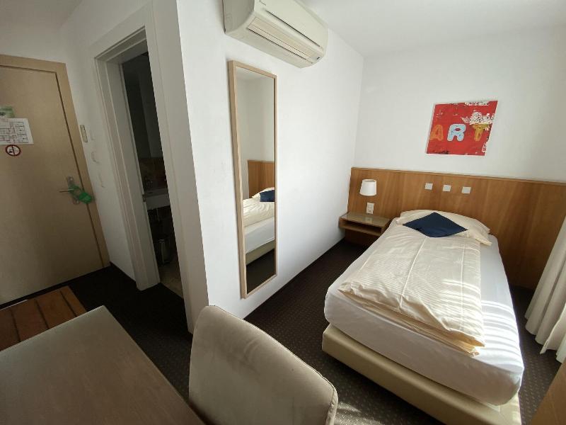 Businesshotel Lux - Oda