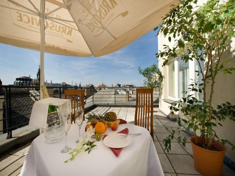 Ramada Prague City Centre - Teras