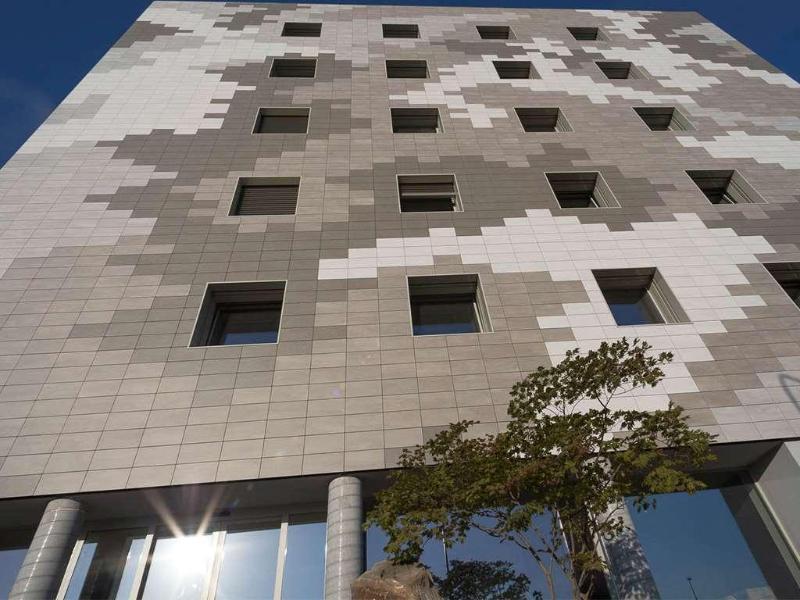 The Cube Hotel - Genel