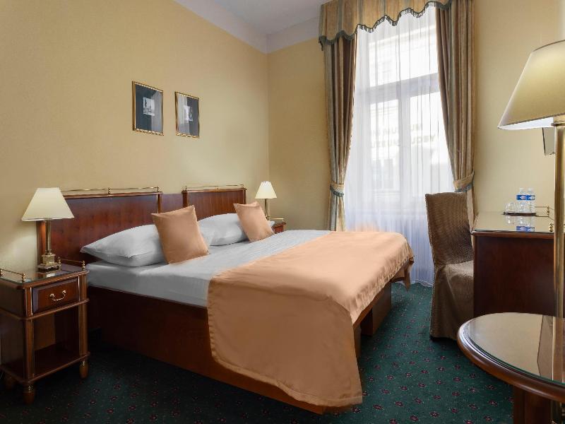 William Sivek Hotels - Oda