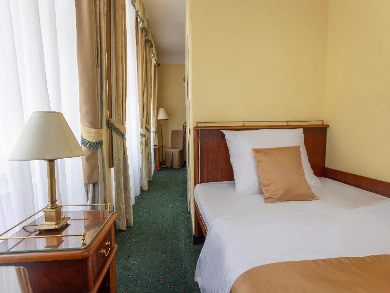 William Sivek Hotels - Oda