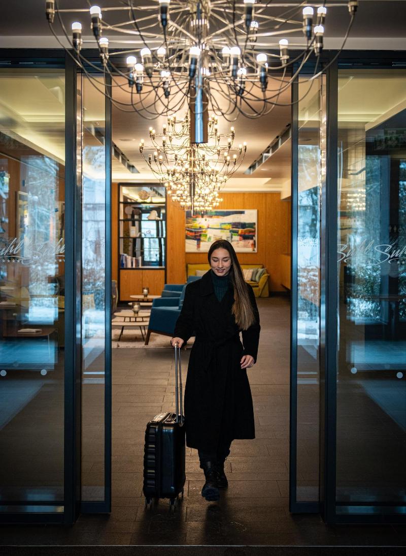 Grand Hotel Suhl - Lobi