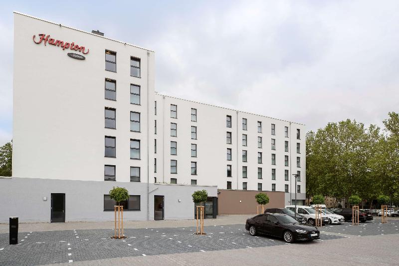 Hampton by Hilton Kaiserslautern - Genel