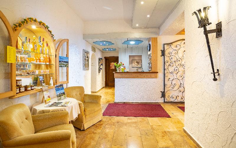 Landhotel Seeg - Lobi