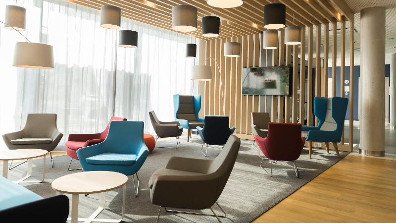 Holiday Inn Express Wiesbaden - Lobi