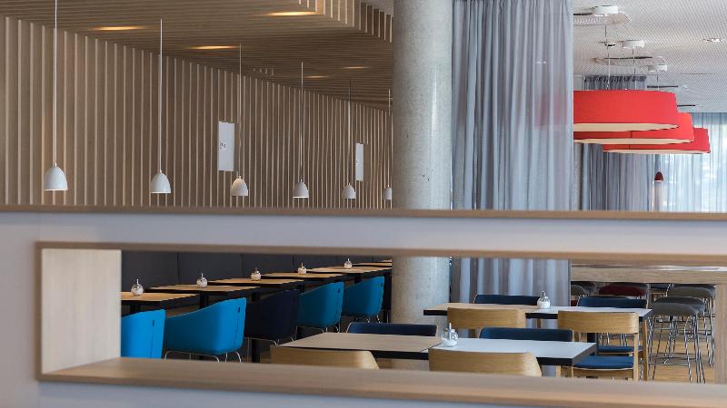Holiday Inn Express Wiesbaden - Restoran