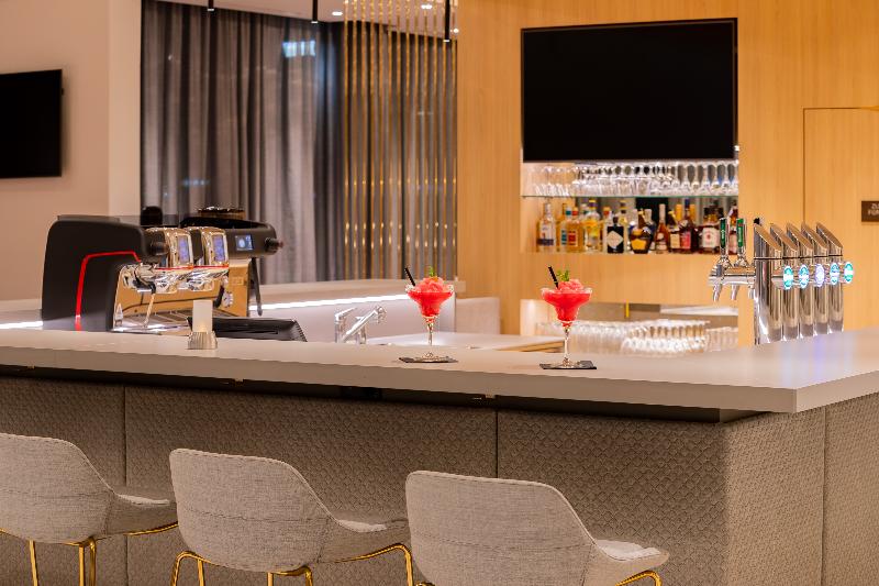 Hilton Garden Inn Wiener Neustadt - Bar