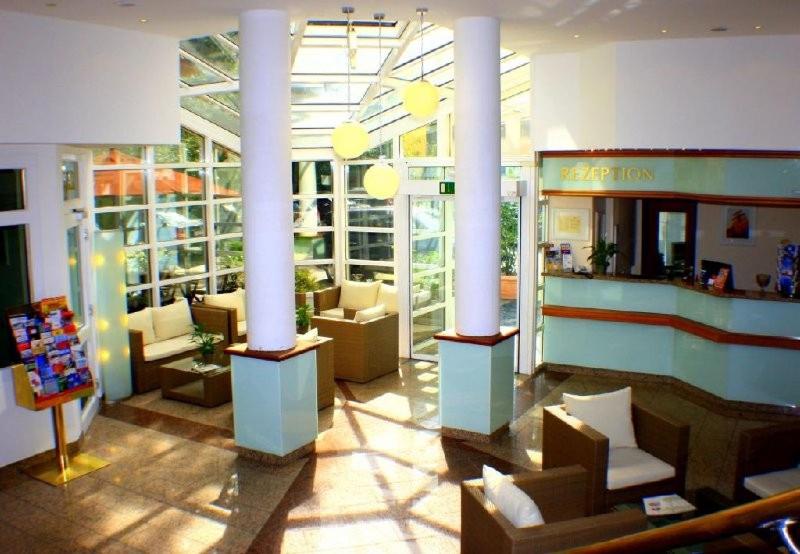 SensCity Hotel Berlin Spandau - Lobi