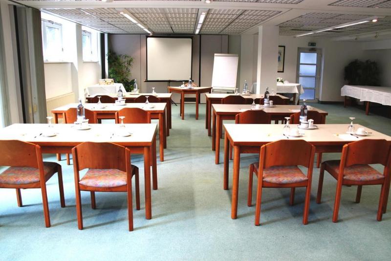 SensCity Hotel Berlin Spandau - Genel