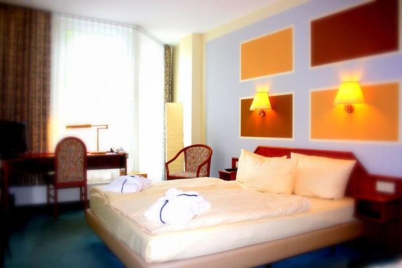 SensCity Hotel Berlin Spandau - Genel