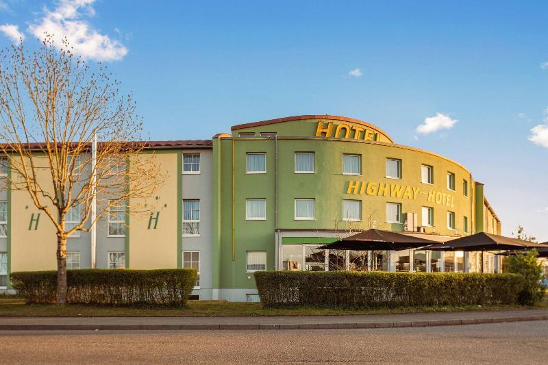 Highway Hotel - Genel