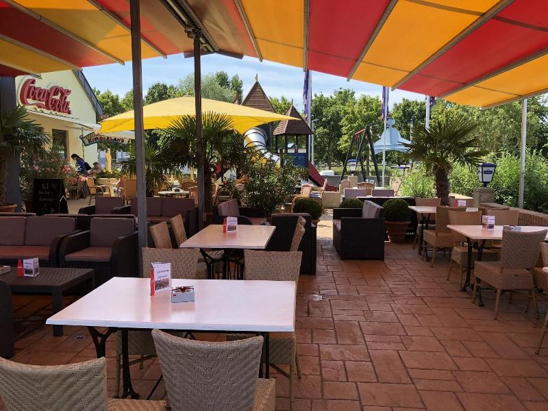 Highway Hotel - Teras