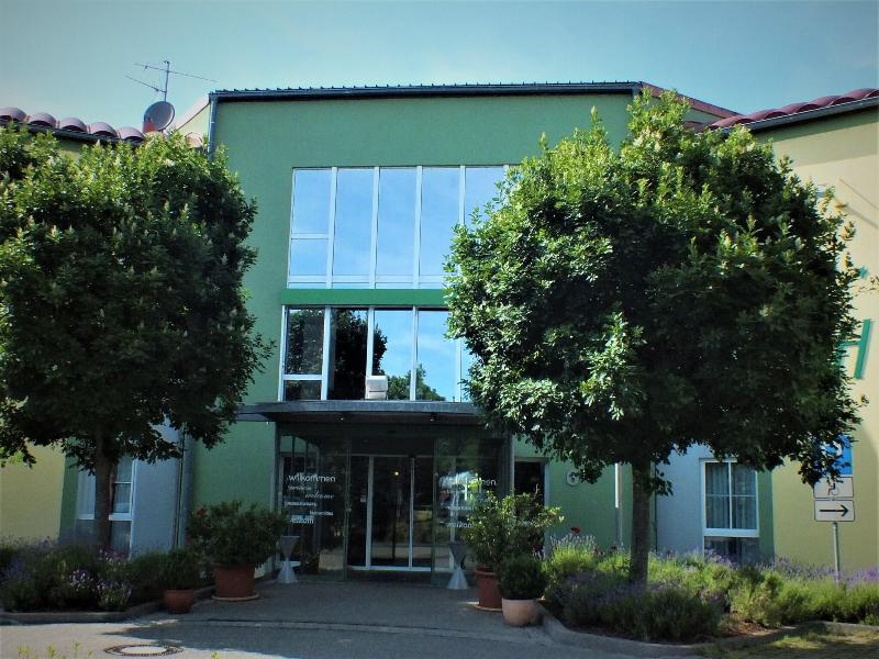 Highway Hotel - Teras