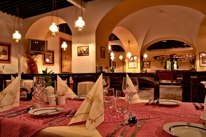 Ambassador Zlata Husa - Restoran