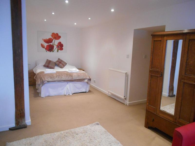 Airlie Arms Hotel - Oda