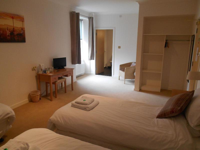 Airlie Arms Hotel - Oda