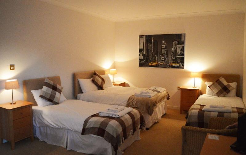 Airlie Arms Hotel - Oda
