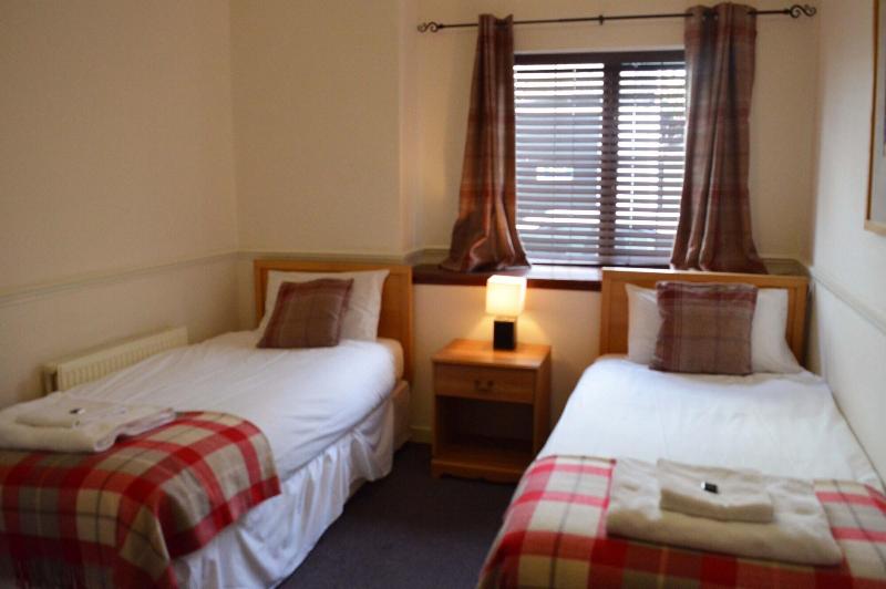 Airlie Arms Hotel - Oda