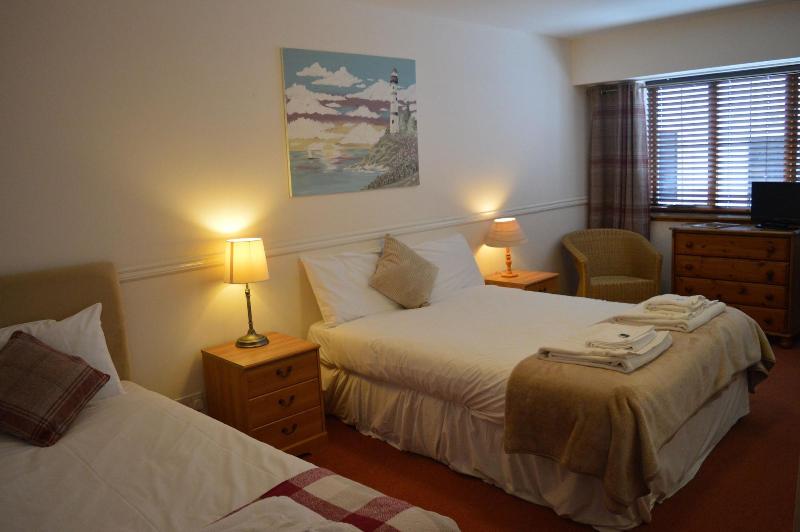 Airlie Arms Hotel - Oda