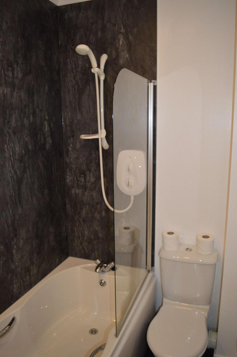 Airlie Arms Hotel - Oda
