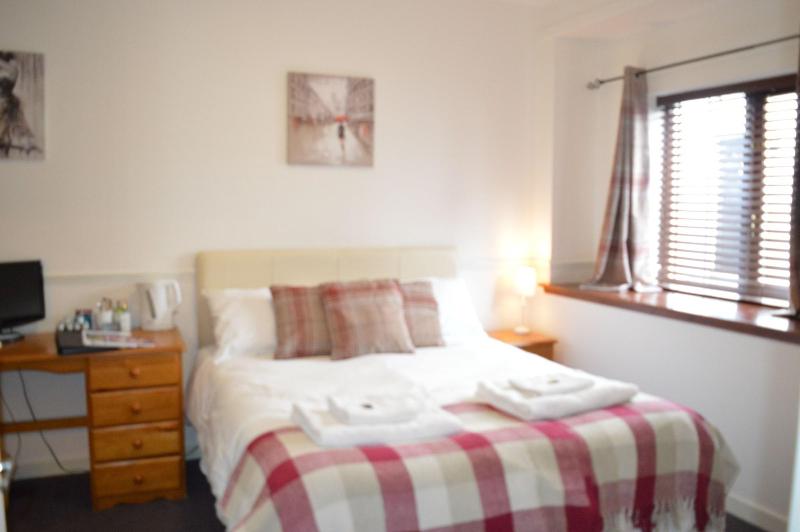Airlie Arms Hotel - Oda