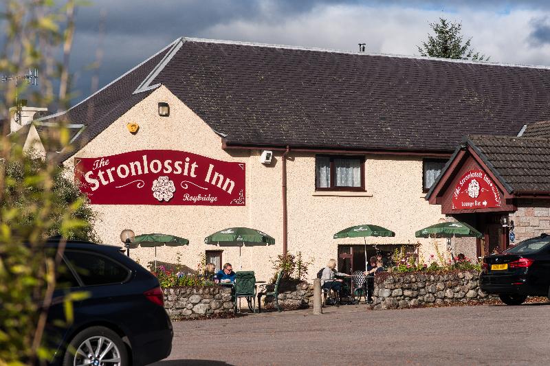 The Stronlossit Inn - Teras