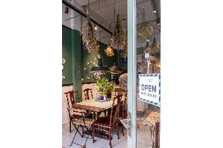 Live Local Cafe and Hotel 420 Cannabis Friendly fotoÄŸrafÄ±