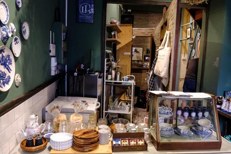 Live Local Cafe and Hotel 420 Cannabis Friendly - Lobi