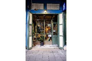 Live Local Cafe and Hotel 420 Cannabis Friendly fotoÄŸrafÄ±