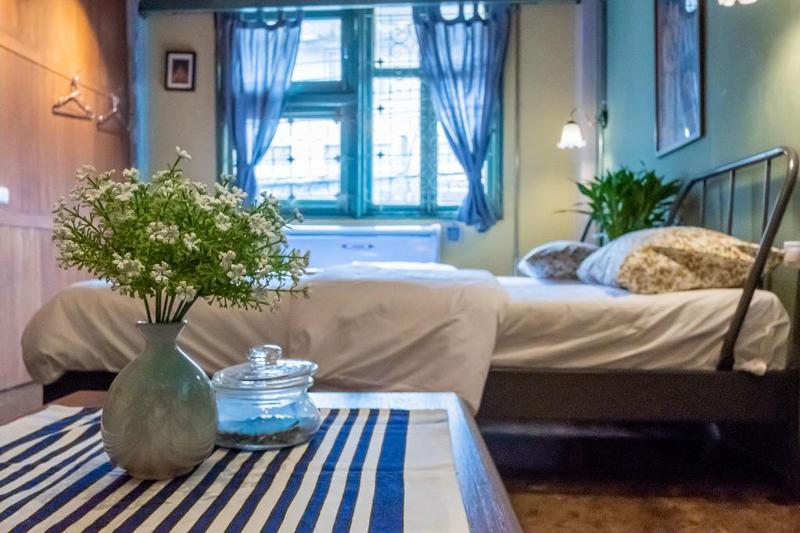 Live Local Cafe and Hotel 420 Cannabis Friendly - Oda