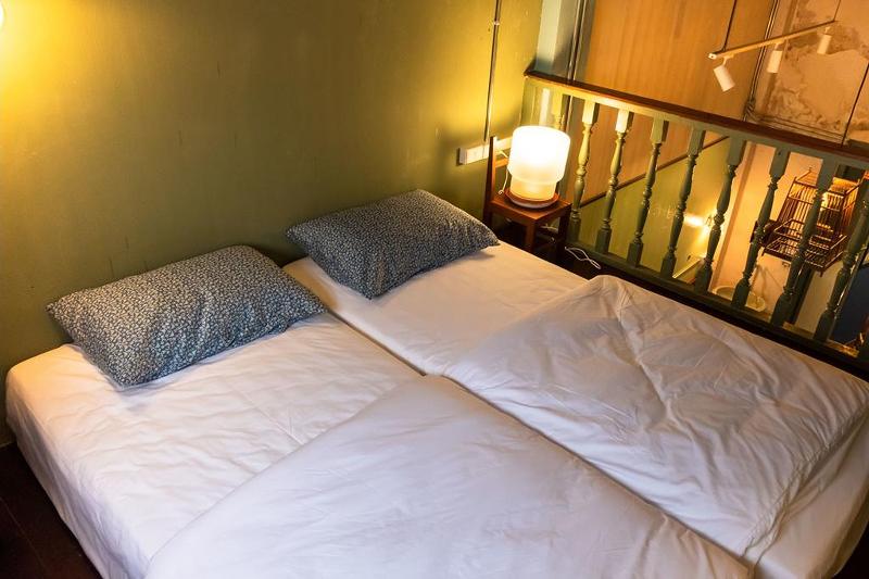 Live Local Cafe and Hotel 420 Cannabis Friendly - Oda