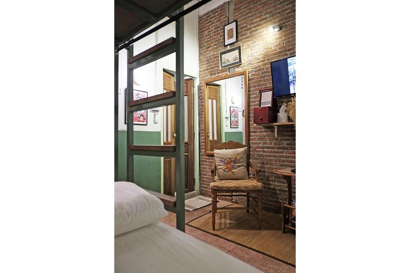 Live Local Cafe and Hotel 420 Cannabis Friendly - Oda
