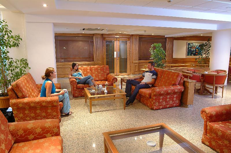 Nissiana Hotel and Bungalows - Lobi