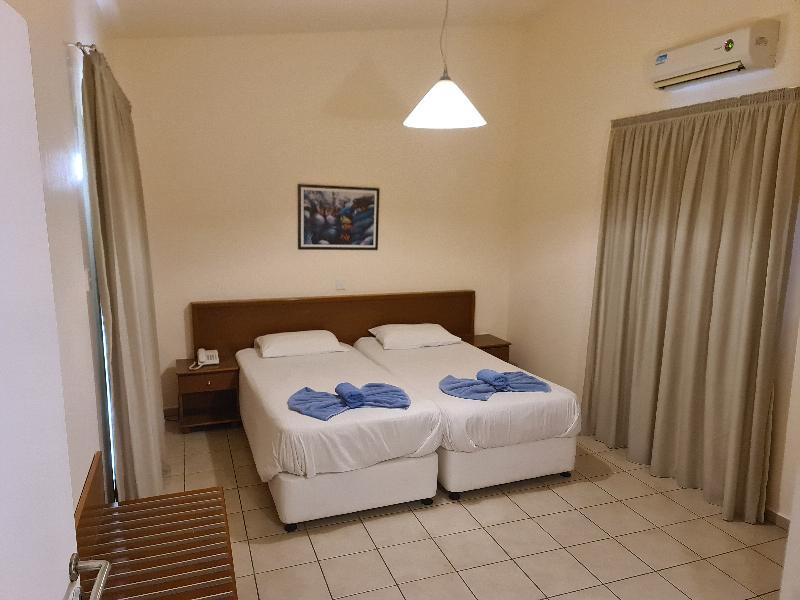 Nissiana Hotel and Bungalows - Oda