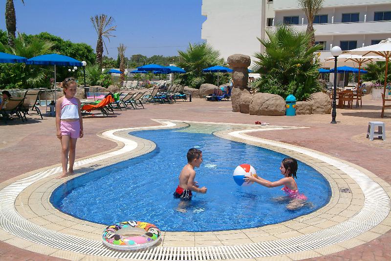 Nissiana Hotel and Bungalows - Havuz
