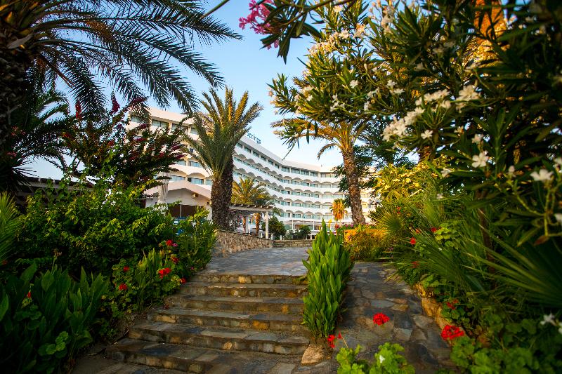 Crystal Springs Beach Hotel - Genel