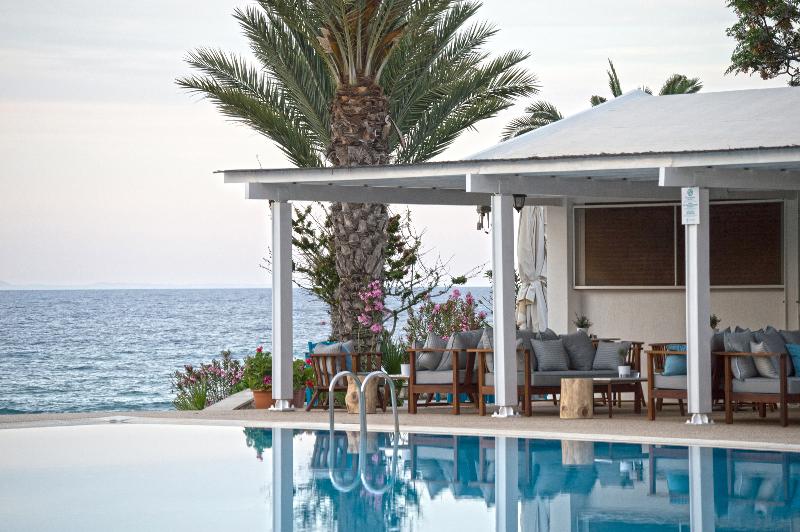 Crystal Springs Beach Hotel - Havuz