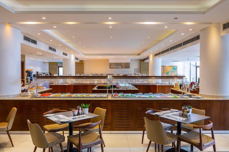 Crystal Springs Beach Hotel - Restoran