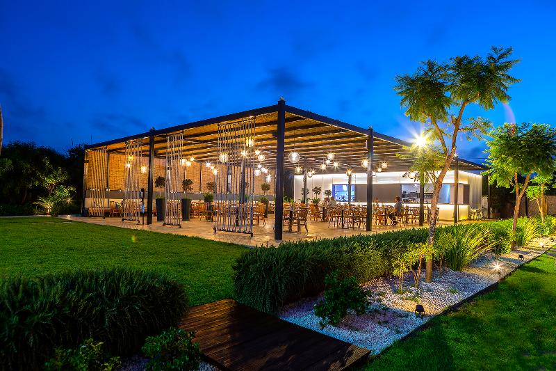 Crystal Springs Beach Hotel - Restoran