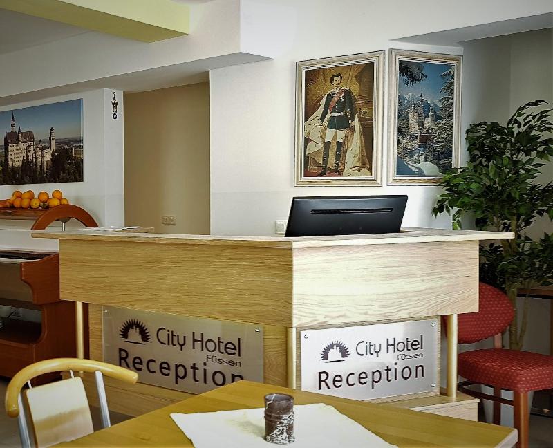 Garni City Hotel - Lobi