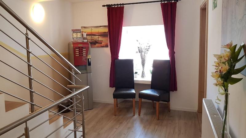 Garni City Hotel - Lobi