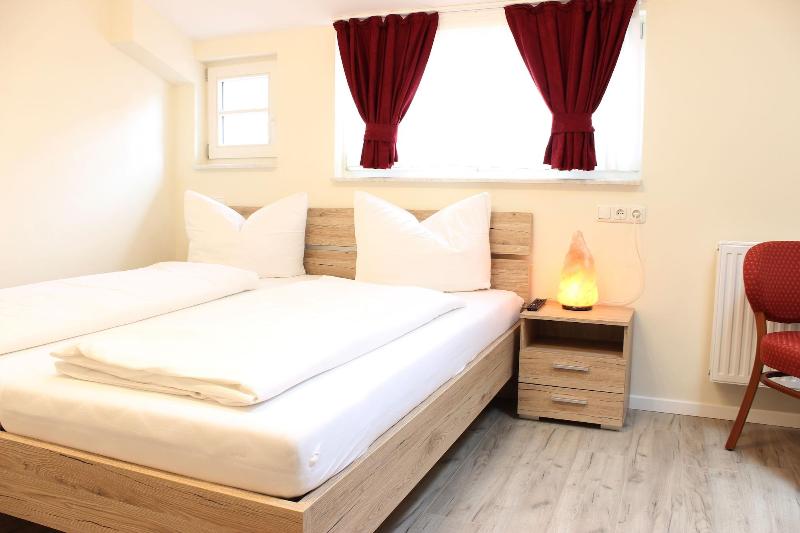 Garni City Hotel - Oda