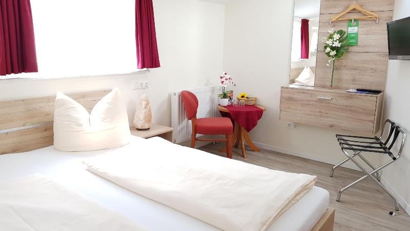 Garni City Hotel - Oda